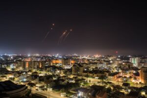 Hamas disparou 100 foguetes contra Ashkelon