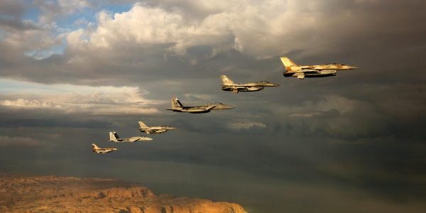 Israel destruiu sistemas de defesa aérea e fábrica de mísseis do Irã, entenda o que isso significa