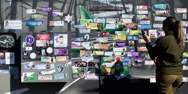 Negociações sobre reféns continuam e cresce pressão das famílias de vítimas e sequestrados