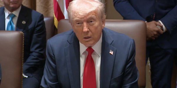 Trump em ultimato para Hamas: Liberem todos os corpos e reféns imediatamente