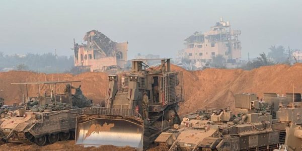 IDF para imprensa: Paramos horas no norte de Gaza permitindo passagem para o sul