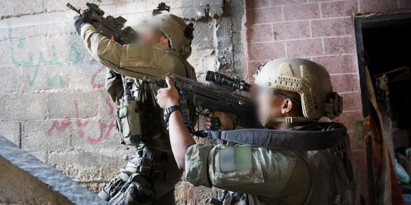 Israel continua enfrentando desafios com o Líbano e com Gaza