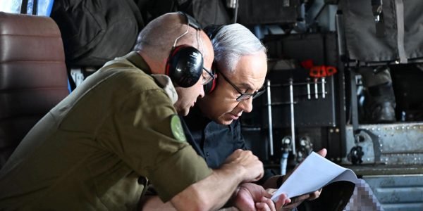 Netanyahu é alvo de protestos violentos