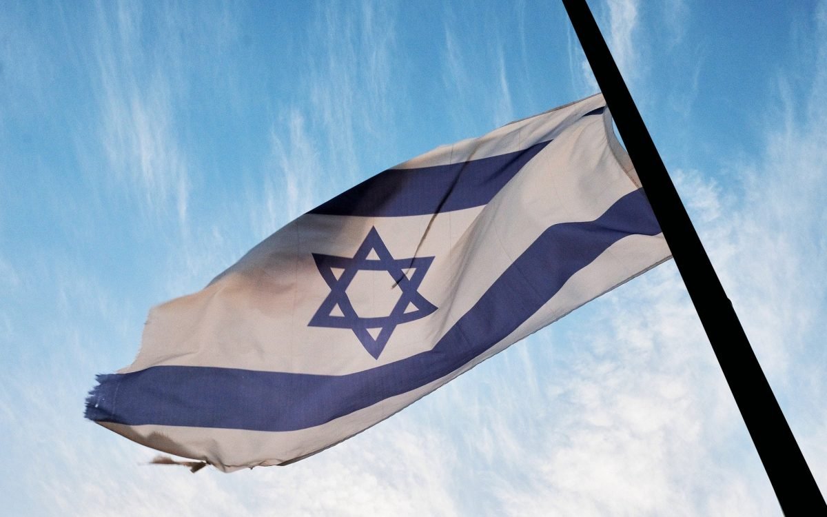 Bandeira de Israel em mio mastro - ilustração