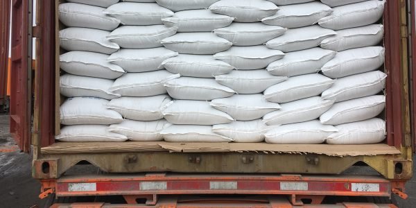 As IDF entregaram mais de 6.000 litros de água e pelo menos 2.300 kg de alimentos para o hospital Shifa