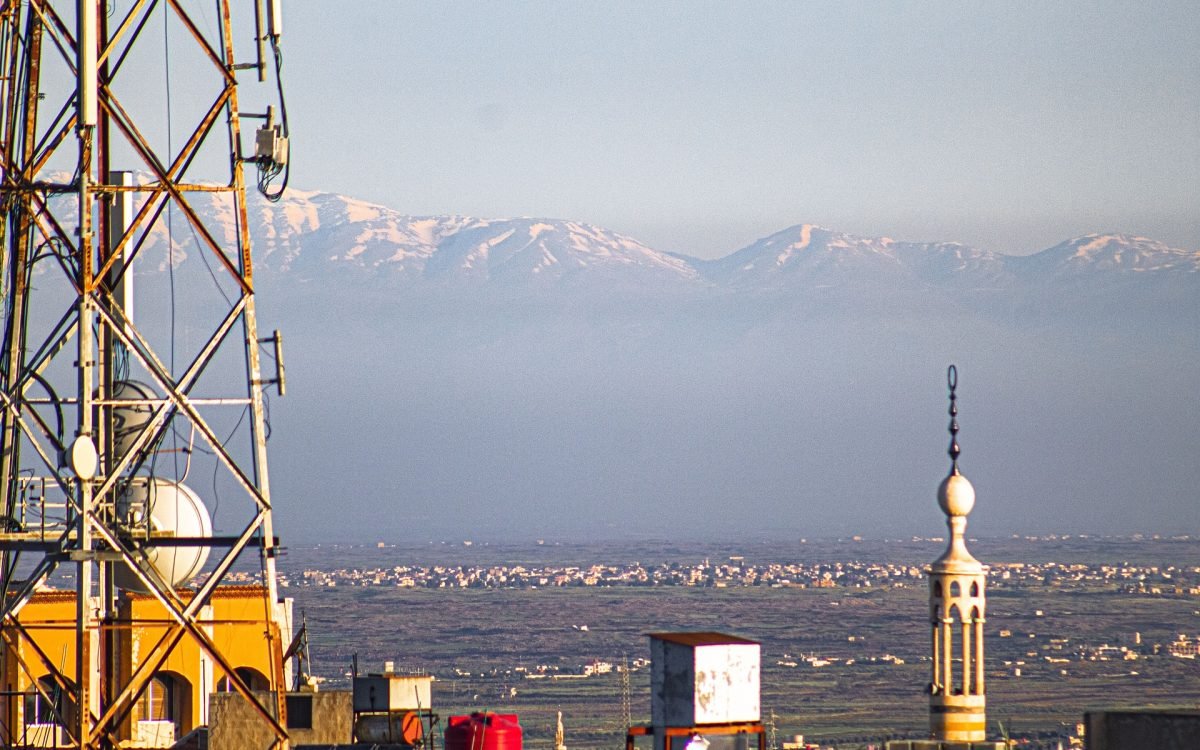 Curdos temem rebeldes na Síria e conquistam cidade no norte