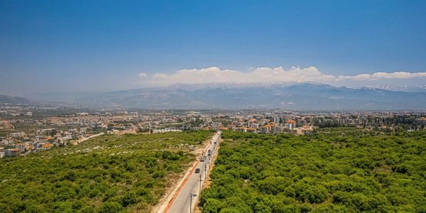 Hezbollah disparou 25 foguetes e Israel destruiu fábrica de alumínio do grupo terrorista e do Irã