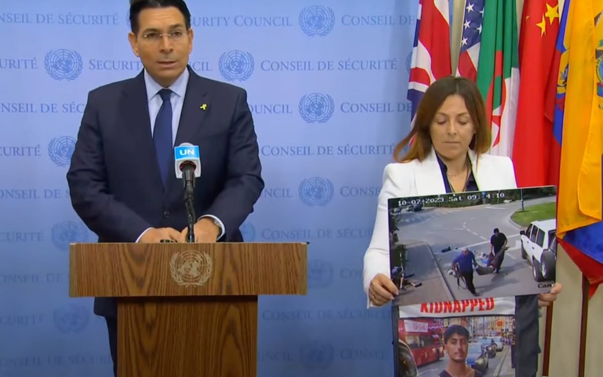 Sequestrados por terroristas funcionários da ONU, o que você faria?