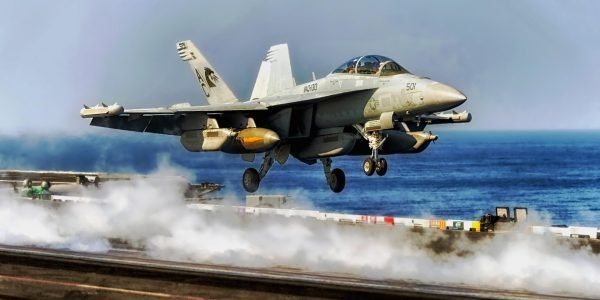 Horas depois de ataque de Houthis, EUA realizam ataque sem precedentes no Yemen