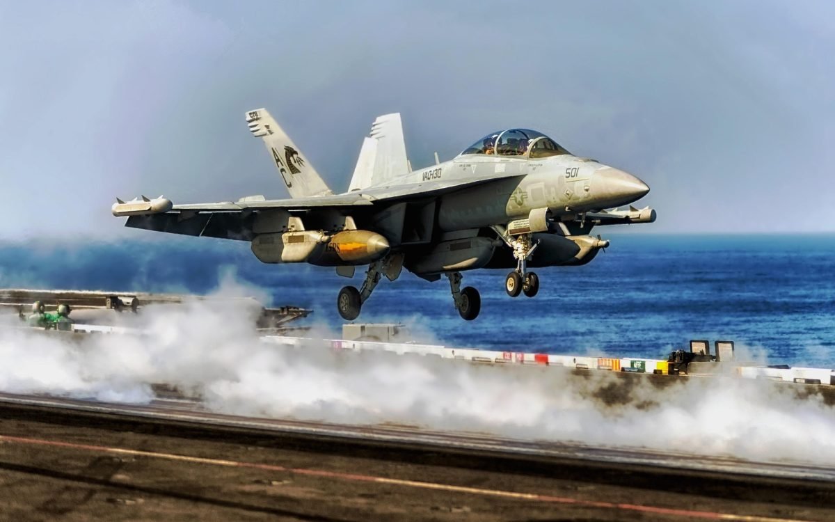 Horas depois de ataque de Houthis, EUA realizam ataque sem precedentes no Yemen